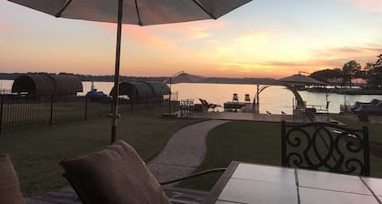 Beautiful Luxury Waterfront Home in Walden on Lake Conroe!