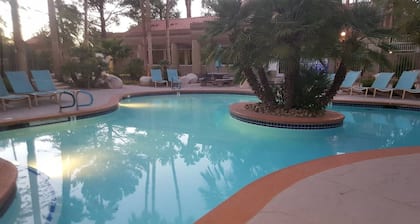 Quiet 2Bed / 2Bath Las Vegas Condo located 4 miles from Strip