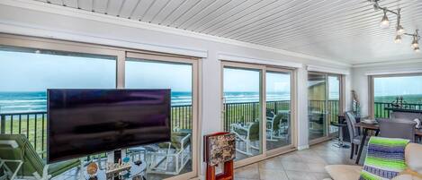 Smart TV, videojuegos y libros