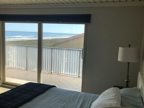 3 室のベッドルーム、アイロン / アイロン台、WiFi (無料)、ベッドシーツ