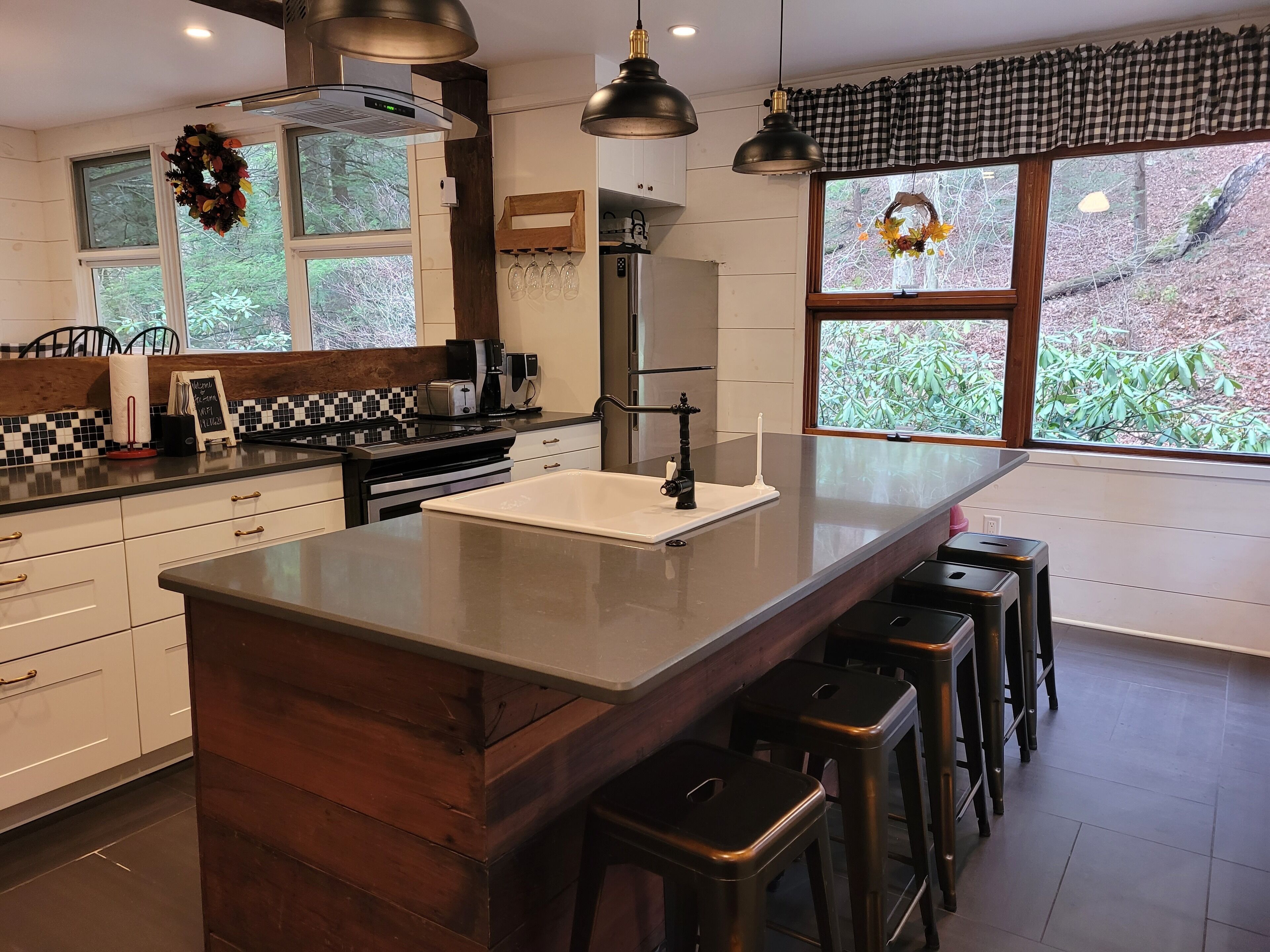 雪櫃、微波爐、焗爐、爐具