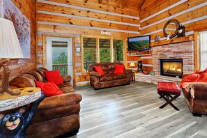 Smart-TV, peis, videospill og DVD-spiller