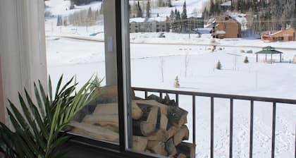 Spacieux, familial 3b / 3b Brian Head Condo! Marchez jusqu'aux remontées mécaniques de Giant Steps!