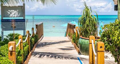 Luxuriöse Oceanfront Suite mit 1 Schlafzimmer in der obersten Etage