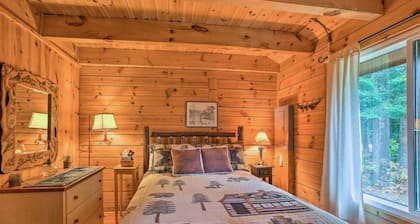Intimate Cabin Off The Beaten Path