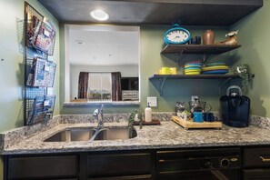 Fridge, microwave, oven, stovetop - Downtown Nashville River Loft - Where Music Meets the Water (Nashville)