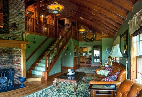 MAKSUT Charming Best kuvastaa tämän Country Cottage istuu 14-36 CAPE COD.