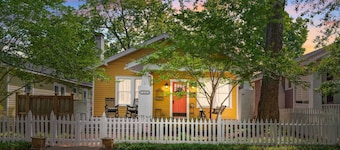 Carolina Cottage at Carolina Pl