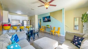 Smart TV, Netflix, Hulu, streaming services