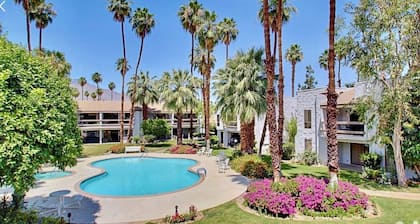 Modern Palm Springs Retreat • Resort Pool + Hot Tub • Quiet & Central Location