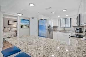 Fridge, microwave, oven, stovetop - Sundestin Beachfront Corner Unit, Panoramic Gulf Views, Professionally renovated (Destin)