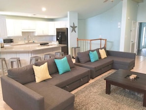 Smart TV, offices - Guest Fav 3Bed 2.5 Bath Walk to beach! (South Padre Island)