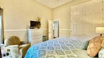 2 bedrooms, desk, iron/ironing board, travel crib