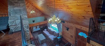 Tømmerhytte tæt på kasinoer med alle faciliteter