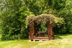 Property grounds - Beautiful Cabin @ Fox Landing, near casinos (Preston)