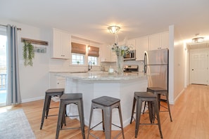 Fridge, microwave, oven, stovetop - The America House at West Dennis (Dennis)