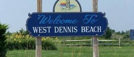 A welcome sign for West Dennis Beach.