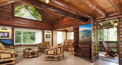 PERMITTED Charming LOG HOUSE in REAL Upcountry Maui. Magical and Peaceful!