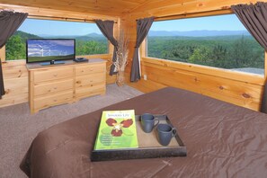 3 bedrooms, free WiFi, bed sheets - Breath Taking Heavenly Views- Minutes From Dollywood!   (Sevierville)