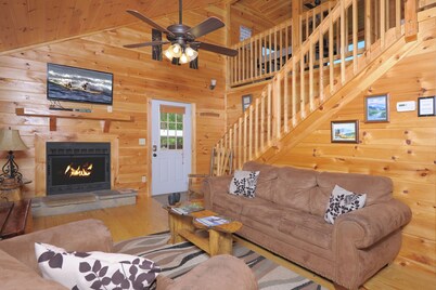 Breath Taking Heavenly Views- Minutes From Dollywood!  