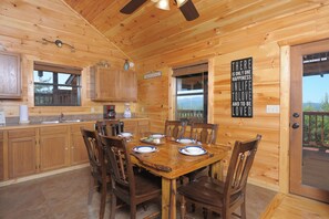 Dining - Breath Taking Heavenly Views- Minutes From Dollywood!   (Sevierville)