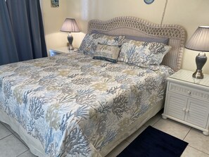 3 bedrooms, iron/ironing board, free WiFi, bed sheets - Beautiful Spacious, 3/Bed 2/B, No Drive Beach, Heated Oceanfront Pool, Pets OK! (Daytona Beach Shores)