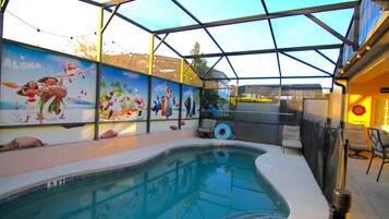 Piscine extérieure, piscine chauffée