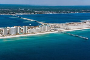 On the beach, sun loungers - Waterfront designed for multiple families perfect vacation 5 BR / 5.5 BA (Navarre)