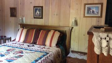 1 bedroom, WiFi (free), bed sheets