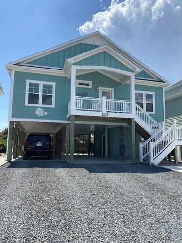 Escape to Paradise: Beach Bliss Awaits at Our Stunning Rental Retreat!