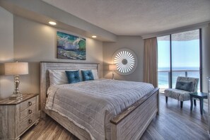 3 soverom, strykejern/-brett, wi-fi og sengetøy