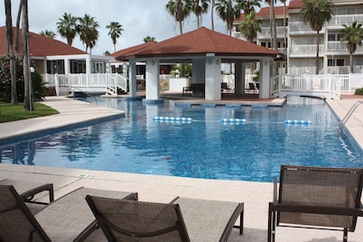 Spacious, very close to the beach 0. 16 Miles