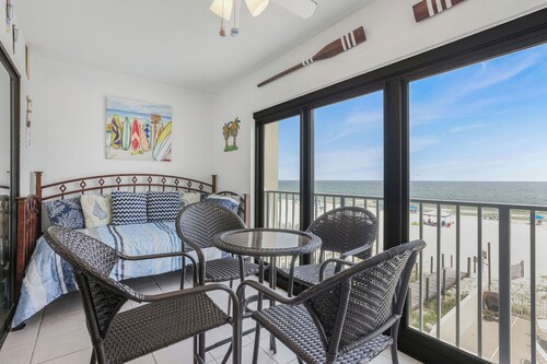 Gulf Tower 2A 2 BR/2BA Gulf Front Condo! Steps from the beach! Wkly/Mon discount