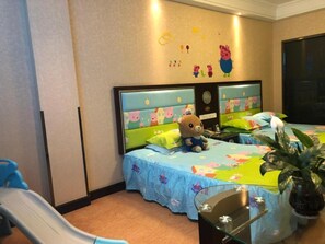 Minibar, in-room safe, desk, blackout drapes