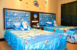 迷你吧、客房内保险箱、办公桌、遮光窗帘