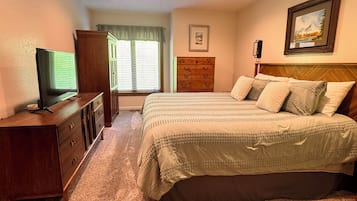 2 bedrooms, desk, iron/ironing board, travel crib
