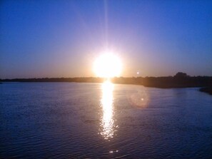 Sun-loungers, beach towels - Beach/Pier/Restaurants/Shopping/Outstanding Location...100yards to All! Parking  (Folly Beach)