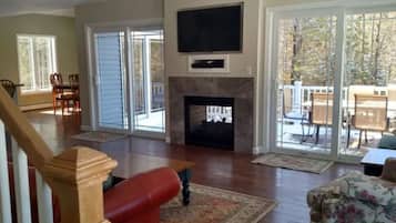 Smart TV, fireplace, foosball, table tennis