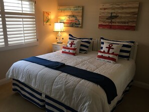 2 habitaciones, tabla de planchar con plancha y cuna de viaje