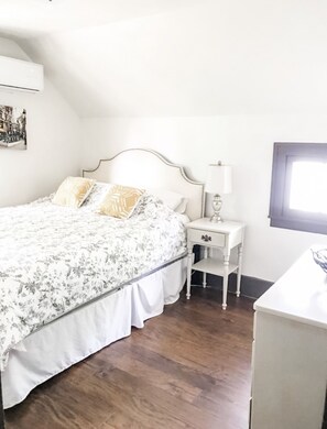 2 soverom, strykejern/-brett, wi-fi (inkludert) og sengetøy