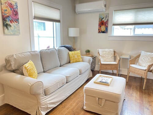 Fort Grounds Cottage Across from City Beach, Park & Downtown!