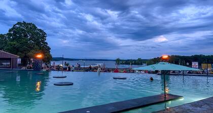NO STAIRS!  AMAZING LAKE VIEW!  Just two miles from Silver Dollar City!