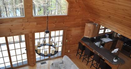 Spacious Lakeside Berkshire Home Close to Tanglewood and Jacob's Pillow