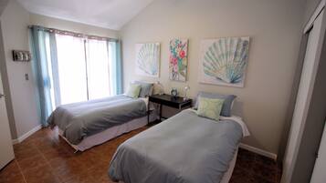 2 chambres, fer et planche Ă repasser, Wi-Fi gratuit, draps fournis