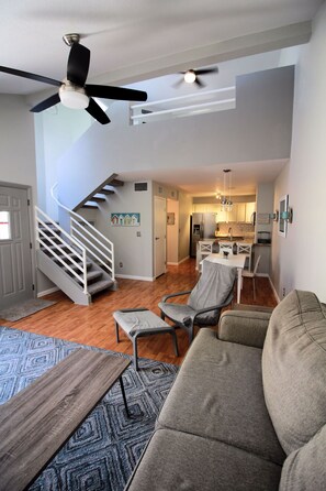 Smart TV, DVD player, books