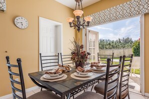 Dining - Large 6BR Home, Close to Disney! Private Pool & Movie Theater, Gated (Kissimmee)