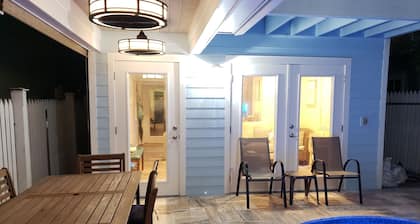 Luxurious Key West Pool Home block from Duval! Pool & Patio Recently Renovated!