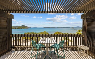 Sapphire Outlook Villa : Beachfront 2-story Top Floor Villa on Sapphire Beach