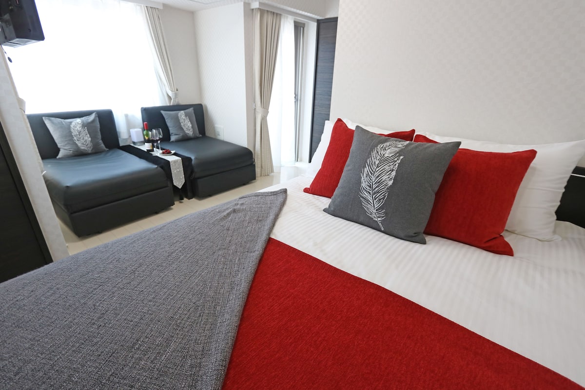 Design Quadruple Room, City View | Meja, ruang kerja komputer riba, Wi-fi percuma, cadar katil