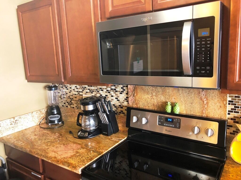 雪櫃、微波爐、焗爐、爐具